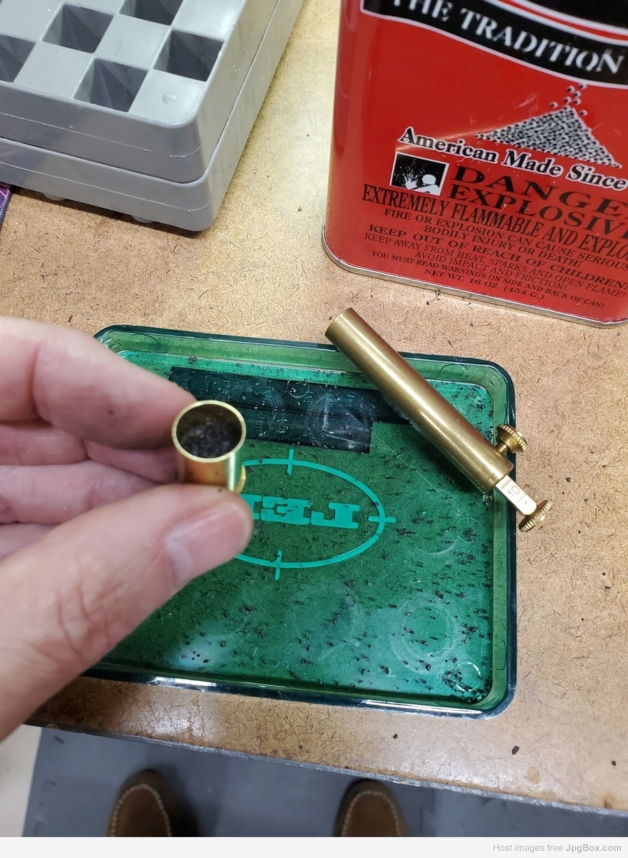 2020-05-02 .450 Adams reloading 04