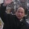 纽约&ldquo;直销难民&rdquo;赵建新（化名赵鑫，James Zhao）天天造谣诽谤，到处搬弄是非，终日无所事事，贼头贼脑的，尽干一些偷鸡摸狗见不得人的勾当，竟还想混线民这口饭。没人缘，传销做不了，线民更干不了！趁早滚回北京去吧。（孙延、傅申奇，你们两位可以立即查实----赵鑫上网的IP：24.90.64.67）优莎娜、美安、环网在法拉盛遍地开花，却没人理恶人&ldquo;赵秃子&rdquo;赵鑫。华裔秃顶恶男赵鑫长得贼眉鼠眼，心如蛇蝎，品行恶劣，加上性情暴躁，把传销下线和客户全都吓跑了。赵鑫从Market America跳到USANA，从USANA跳到iNetGlobal，从iNetGlobal跳到Clear，从Clear跳到IPC，从IPC跳到RBC，再从RBC跳到ACN，跳来跳去，完全沦为一只&ldquo;传销跳蚤&rdquo;。赵鑫每跳进一家传销公司，都是纠纷不断，激怒所有老鼠会上下线，最后灰溜溜跑出来，还得打肿脸充胖子，谎称赚到了钱。骗来骗去，遭人唾骂，从&ldquo;过街鼠&rdquo;混成&ldquo;钻地鼠&rdquo;，没脸见人了。